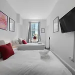 Economical Archway Nest